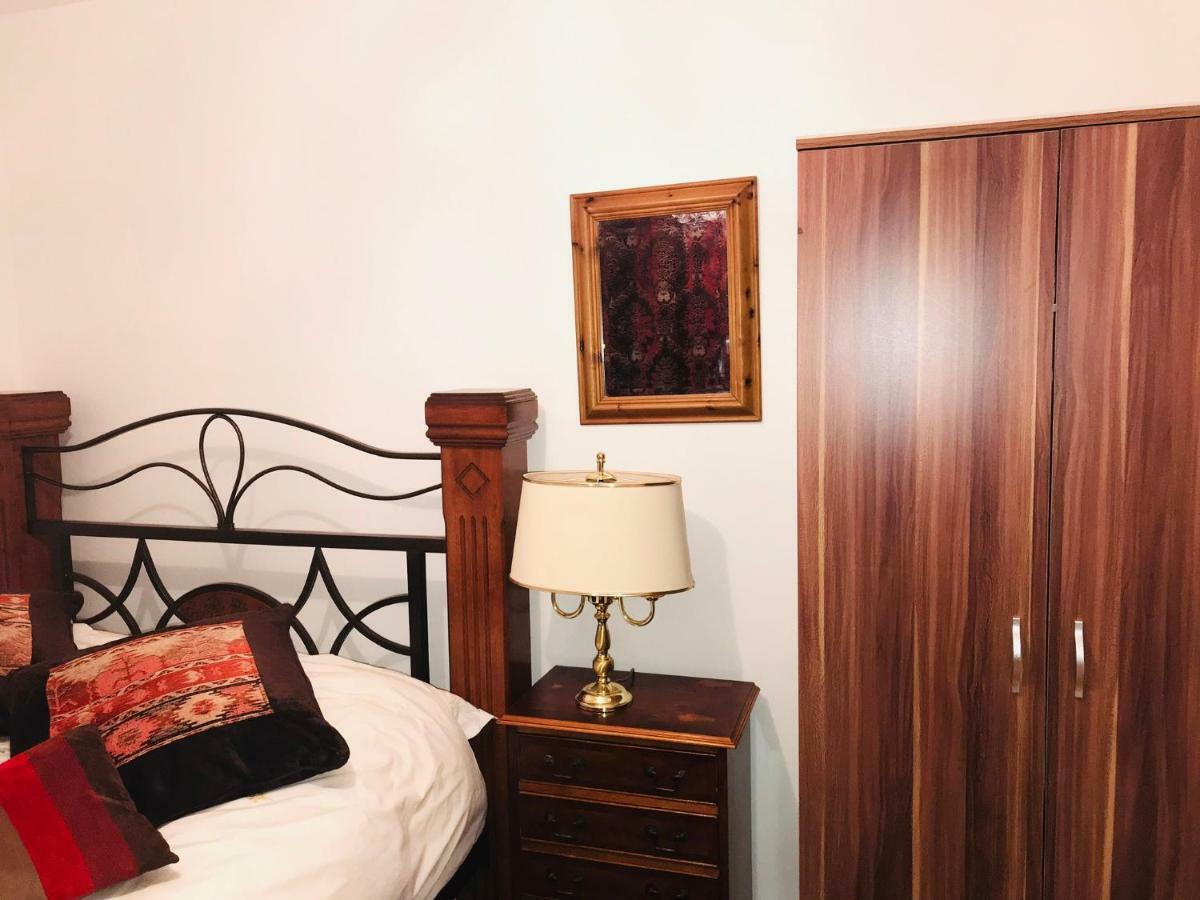 Modern Cosy Room With Private Bathroom Harrow Dış mekan fotoğraf